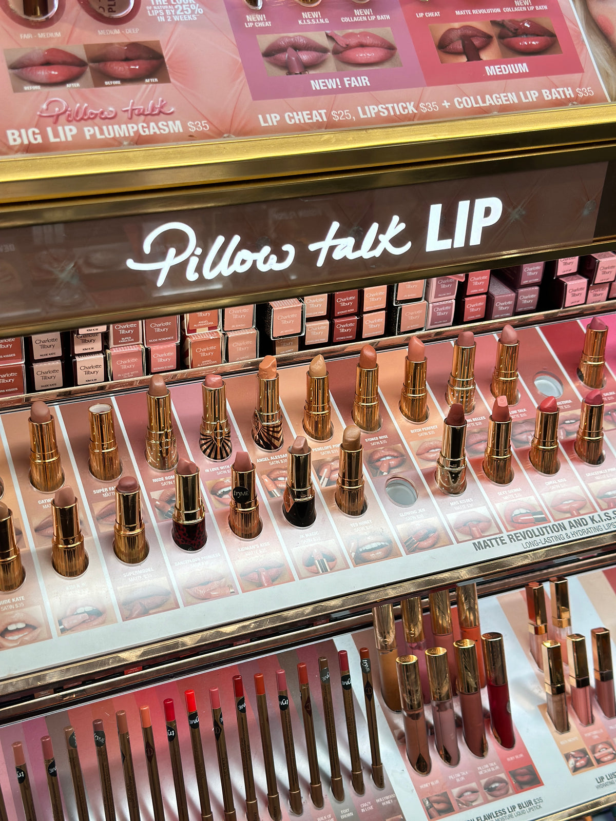 Charlotte Tilbury- Matte Revolution Lipstick
