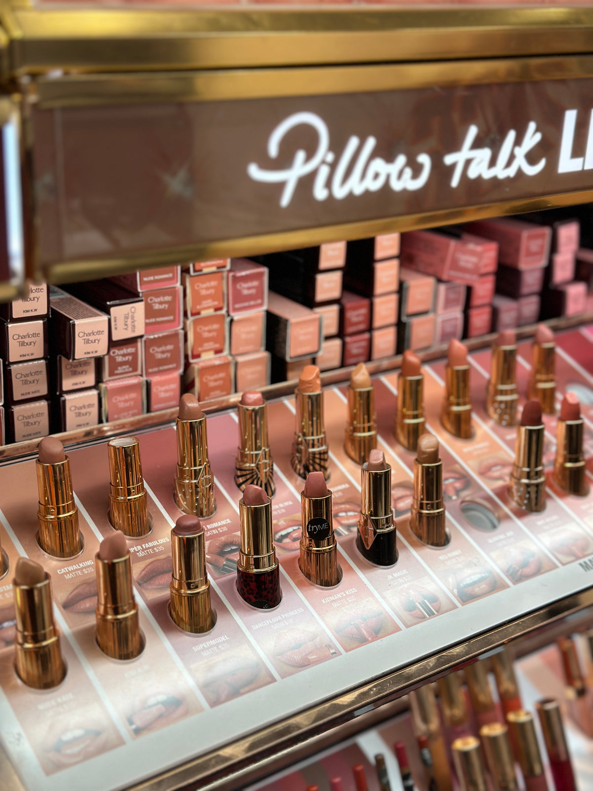 Charlotte Tilbury- Matte Revolution Lipstick